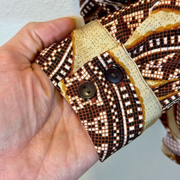 NWOT House of Harlow 1960's Multi Color Disco Print Women's Satin Long Sleeve M - Picture 2 of 9